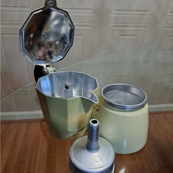 Brand New Coffe Maker . - Picture 5 of 5